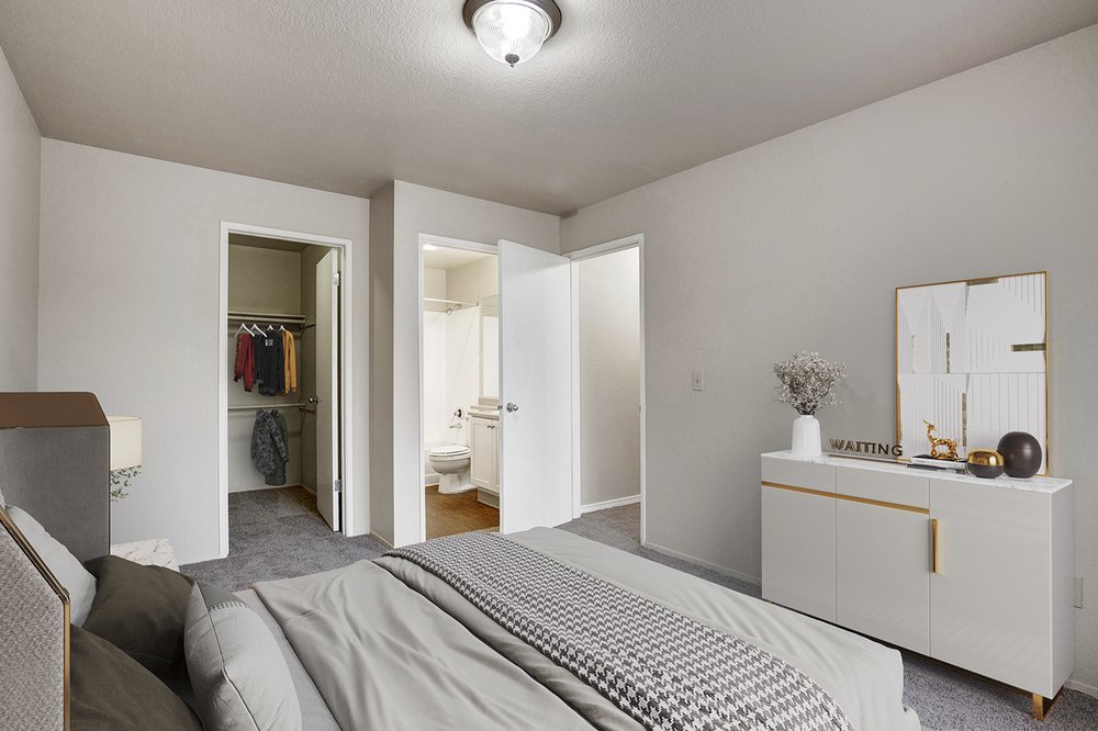 ON THE GREEN AT HARBOUR POINTE APARTMENTS Updated October 2024 50