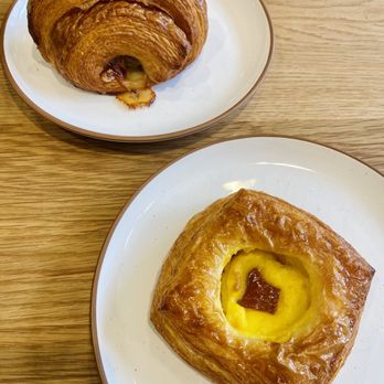 Juniper - Cubano Croissant and Saffron Apricot Danish - Coffee & Tea Near Me - San Francisco, California Juniper - Cubano Croissant and Saffron Apricot Danish - Coffee & Tea Near Me - San Francisco, California