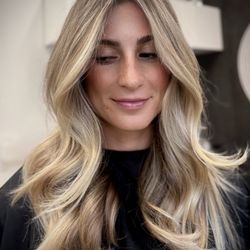 Hair By Natalia  - Low maintenance blonde highlights