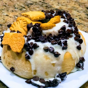Cinnaholic - Chocolate chips & graham crackers in a cinnamon bun - Desserts Near Me - Atlanta, Georgia Cinnaholic - Chocolate chips & graham crackers in a cinnamon bun - Desserts Near Me - Atlanta, Georgia