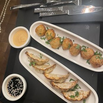 citizenM Seattle South Lake - Appetizers at the downstairs restaurant - Hotels Near Me - Seattle, Washington
