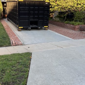 LA Waste - Dumpster Rental Near Me - Van Nuys, California