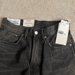 H&M - H&M shipped wrong pants- serial # don't match the one ordered online