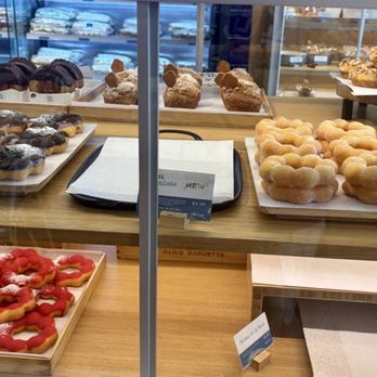 Paris Baguette - Pastry - Patisserie/Cake Shop Near Me - Pittsburgh, Pennsylvania Paris Baguette - Pastry - Patisserie/Cake Shop Near Me - Pittsburgh, Pennsylvania