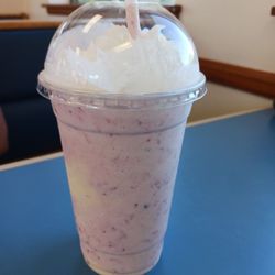 Baker's Drive-Thru - Strawberry milkshake
