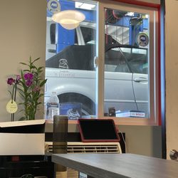 Bowman's Garage - My m3 getting service for oil change