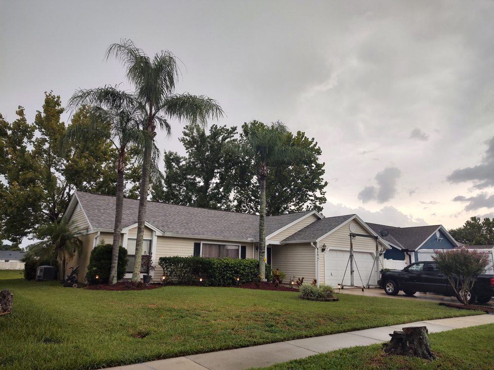 Slide of Parlament Roofing & Construction