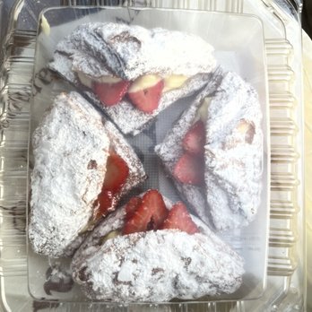 Cream Pan - Strawberry Croissant - Bakeries Near Me - Tustin, California Cream Pan - Strawberry Croissant - Bakeries Near Me - Tustin, California