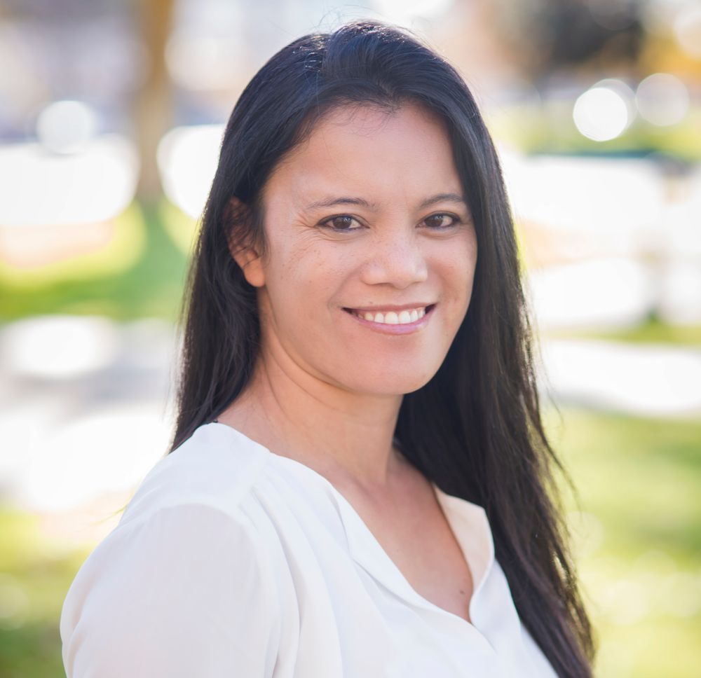 GEN OUTLAND BERKSHIRE HATHAWAY Contact Agent 501 N Main St