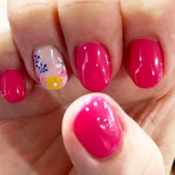 Blooming Nails