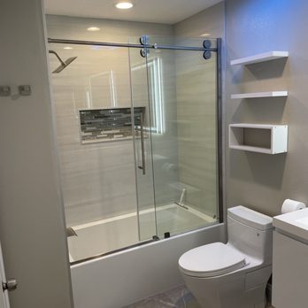 Floor & Decor - The actual bathroom - Home Decor Near Me - Downey, California