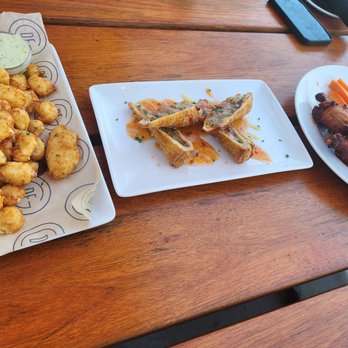 Del Frisco's Grille - Cheese cuffs, egg rolls and wings - Steakhouses Near Me - The Woodlands, Texas Del Frisco's Grille - Cheese cuffs, egg rolls and wings - Steakhouses Near Me - The Woodlands, Texas