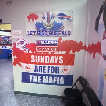 That 716 Pizza Joint - Mafia Repping Too - Pizza Near Me - Lakeland, Florida