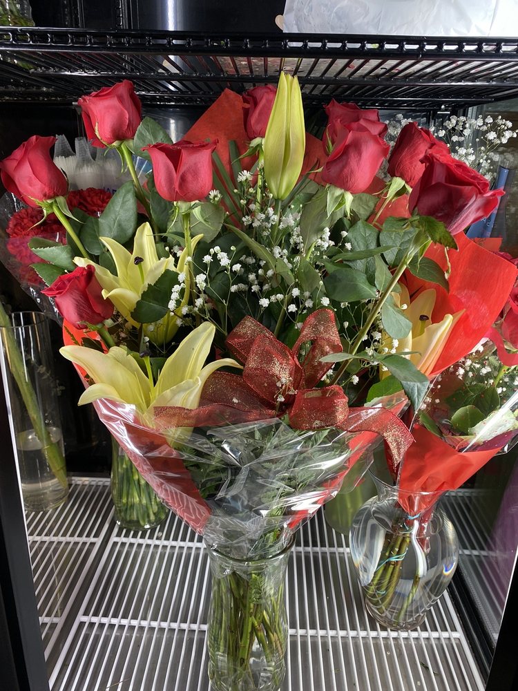 FOOD MARKET AND FLOWERS SHOP Updated September 2024 12 Photos