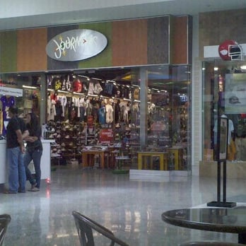 Journeys - Shoe Stores Near Me - Cerritos, California