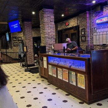 Lucky's 13 Pub - American Near Me - Plymouth, Minnesota Lucky's 13 Pub - American Near Me - Plymouth, Minnesota