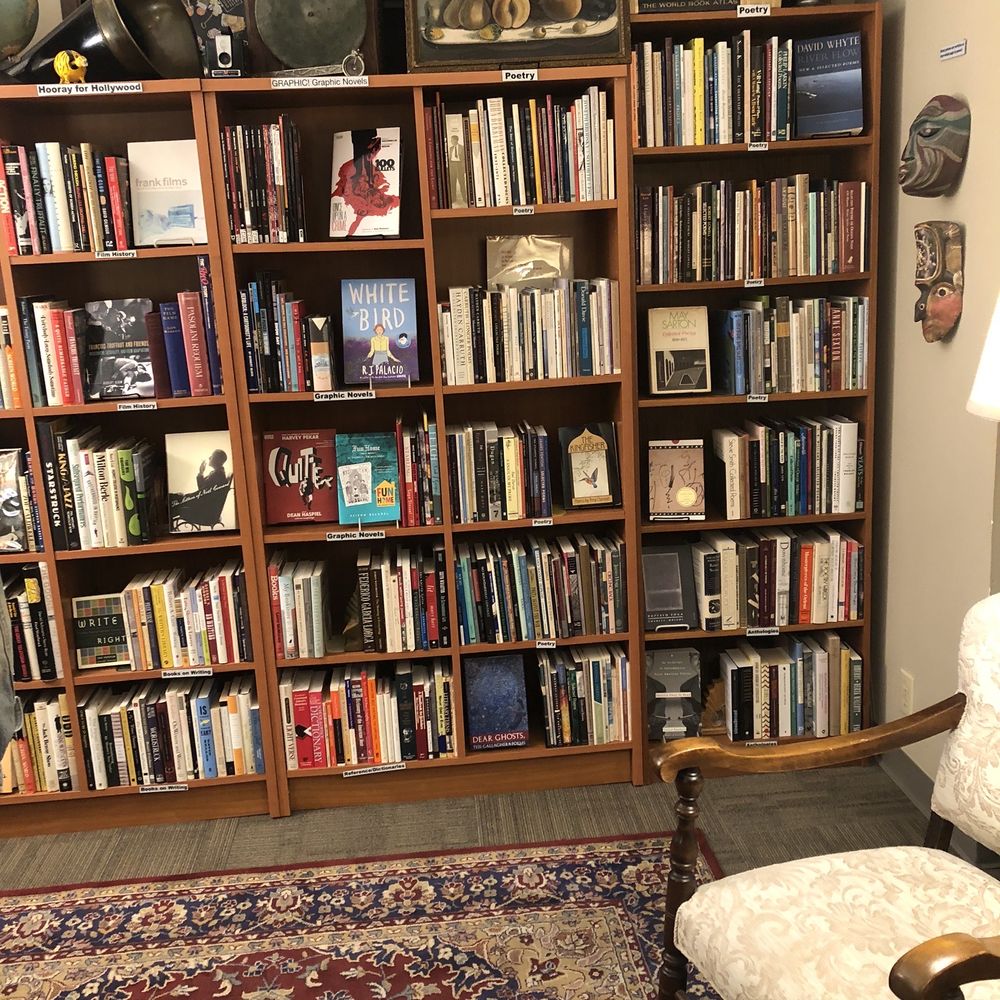 Backstreet Beat - Cozy set up. Browse and purchase books! - Used Bookstore Near Me - Bainbridge Island, Washington