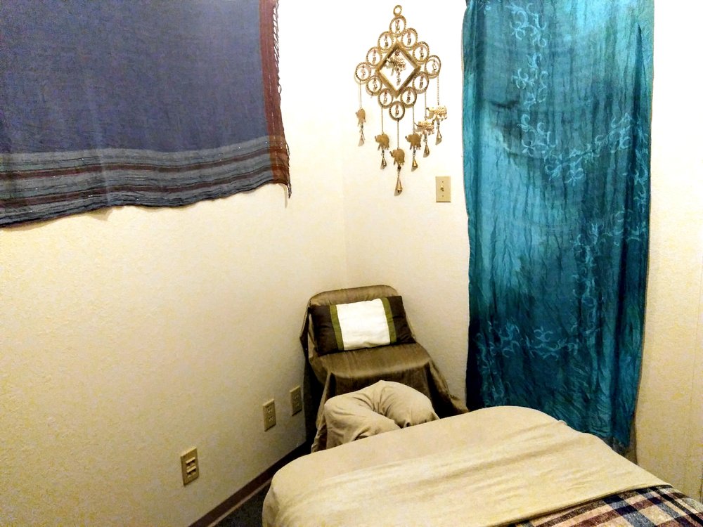 Stacy Simone Holistic Massage & Bodywork Logo