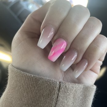 Mani Q Spa - Nail Salons Near Me - Wilmington, North Carolina