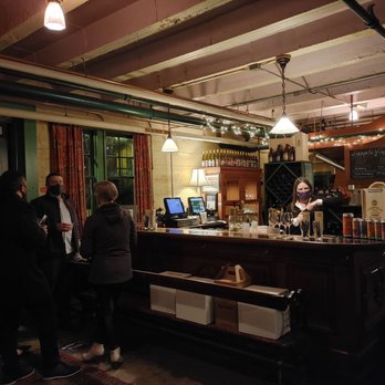 Edgefield Winery - Wineries Near Me - Troutdale, Oregon Edgefield Winery - Wineries Near Me - Troutdale, Oregon