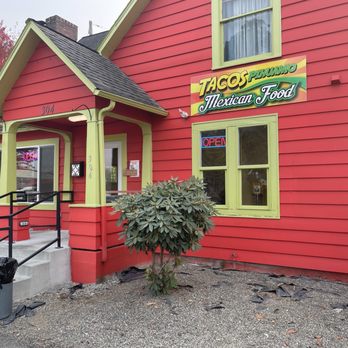 Tacos Pihuamo - Front of Building - Mexican Near Me - Monroe, Washington Tacos Pihuamo - Front of Building - Mexican Near Me - Monroe, Washington