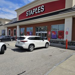 Staples - Took this photo from outside,  due to too many customers inside. Didn't want to make them feel uncomfortable. You know privacy