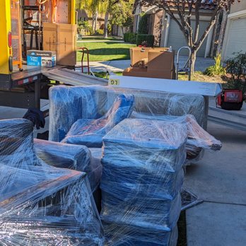 Qshark Moving - Packed items being ready to move - Movers Near Me - Irvine, California Qshark Moving - Packed items being ready to move - Movers Near Me - Irvine, California