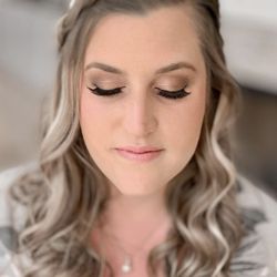 Merak & Wanderlust - Bridal makeup available in Nashville and surrounding areas. To schedule, please call us today!