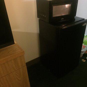 Harbor Inn - Microwave and mini fridge(surprisingly clean). - Hotels Near Me - Philipsburg, Pennsylvania