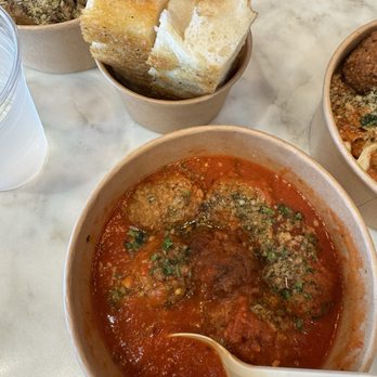 Pasta Viva - Protein Bowl (PomodoroMeatballsFocaccia) - Italian Near Me - Irvine, California Pasta Viva - Protein Bowl (PomodoroMeatballsFocaccia) - Italian Near Me - Irvine, California