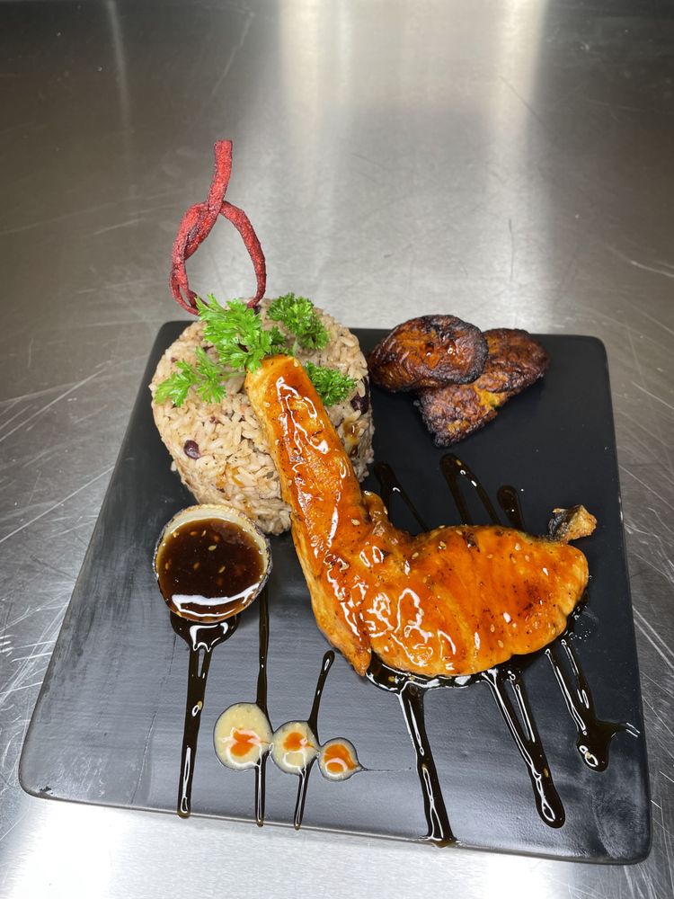 FATBOY'S WINGS & TINGS, Hollywood Roadtrippers