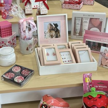pOpshelf - Holiday Decor - Party Supplies Near Me - Humble, Texas