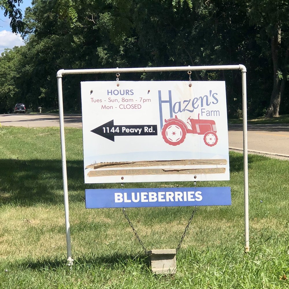 Hazen's Farm - Sign at the main road entrance - Farmers Market Near Me - Howell, Michigan