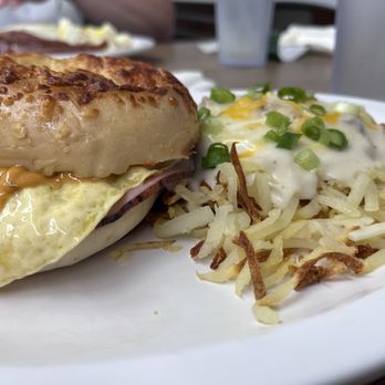 Biscuit House - Breakfast & Brunch Near Me - Lakewood, Washington Biscuit House - Breakfast & Brunch Near Me - Lakewood, Washington