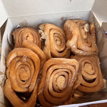 Cinnamon Roll Place - Bakeries Near Me - Kihei, Hawaii Cinnamon Roll Place - Bakeries Near Me - Kihei, Hawaii