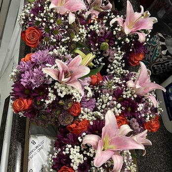 Gold Hibachi Buffet - Floral centerpieces - Buffets Near Me - Alhambra, California Gold Hibachi Buffet - Floral centerpieces - Buffets Near Me - Alhambra, California