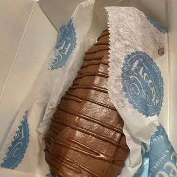 Freed's Dessert Shop - Eclair - Bakeries Near Me - Las Vegas, Nevada Freed's Dessert Shop - Eclair - Bakeries Near Me - Las Vegas, Nevada