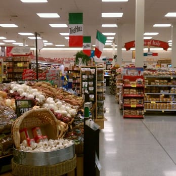 Schnucks Arsenal - Grocery Near Me - St. Louis, Missouri
