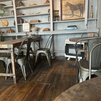 M's Eatery - The interior has a very historic vibe. - New American Near Me - Maysville, Kentucky