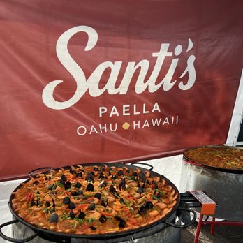 Farmlovers Markets - Santi's Seafood Paella and Chicken & Chorizo Paella - Farmers Market Near Me - Kailua, Hawaii Farmlovers Markets - Santi's Seafood Paella and Chicken & Chorizo Paella - Farmers Market Near Me - Kailua, Hawaii