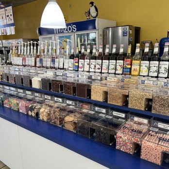 Frozo's Frozen Yogurt - Candy/cookie toppings for frozen yogurt - Ice Cream & Frozen Yogurt Near Me - Santa Clara, California Frozo's Frozen Yogurt - Candy/cookie toppings for frozen yogurt - Ice Cream & Frozen Yogurt Near Me - Santa Clara, California