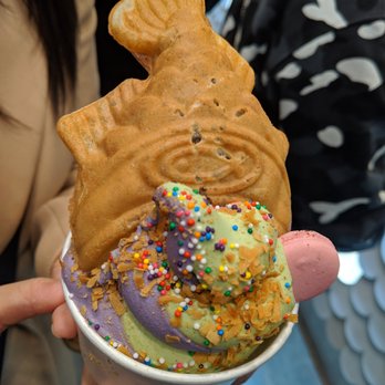 Somisomi - Ube and matcha swirl - Desserts Near Me - Cupertino, California