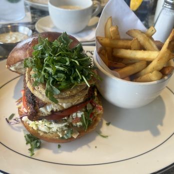 Nick's Laguna Beach - Blackened fish sandwich - American Near Me - Laguna Beach, California Nick's Laguna Beach - Blackened fish sandwich - American Near Me - Laguna Beach, California