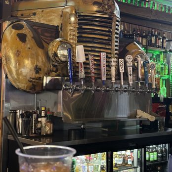 Pit Stop Bar & Grill - Weak draft choices - Burgers Near Me - Barstow, California
