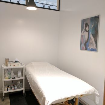 Be Smooth - Clean, simple yet comfortable body waxing room - Skin Care Near Me - Portland, Oregon Be Smooth - Clean, simple yet comfortable body waxing room - Skin Care Near Me - Portland, Oregon