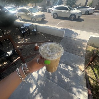 Fourtillfour - Ice lavender latte - Coffee & Tea Near Me - Scottsdale, Arizona