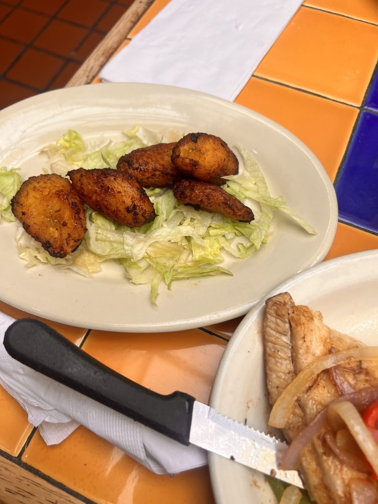 EL PATIO DE SAM Updated August 2024 174 Photos & 190 Reviews