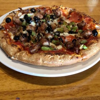 Long Beach Pizza - The Deluxe Pizza - Pizza Near Me - Long Beach, California Long Beach Pizza - The Deluxe Pizza - Pizza Near Me - Long Beach, California
