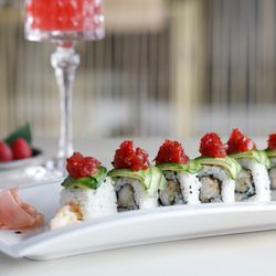 Izu - Uramaki Tuna Flambè