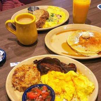 Snooze, an A.M. Eatery - Spinach and ham omelet and Snooze classic - Breakfast & Brunch Near Me - Katy, Texas